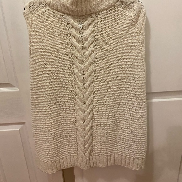 Draper James Cable Chunky Knit Poncho Wool and Alpaca Blend Sweater Size XS/S - Picture 6 of 7